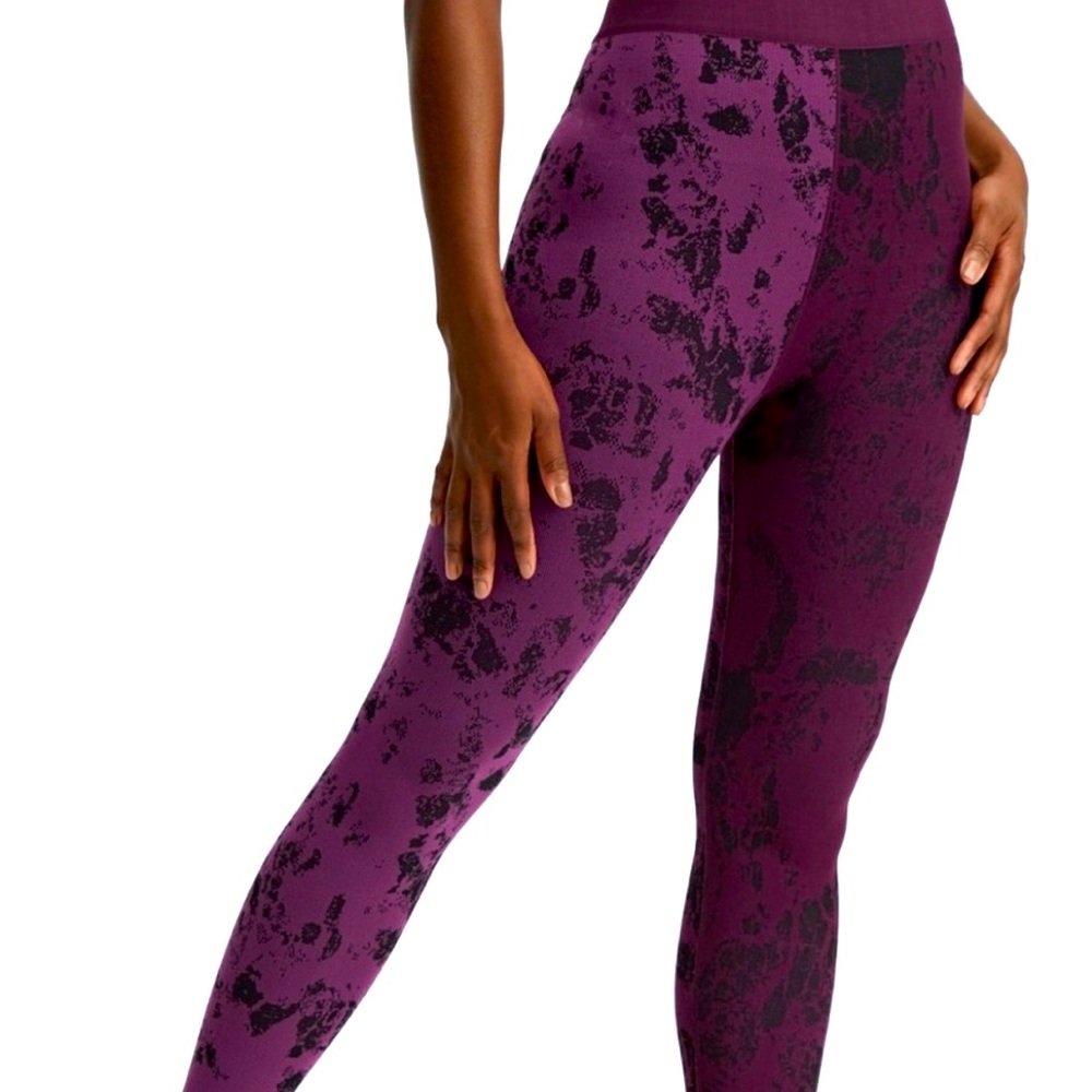 Fabletics Ultra High Waisted Seamless Marble 7/8 Plum Perfect